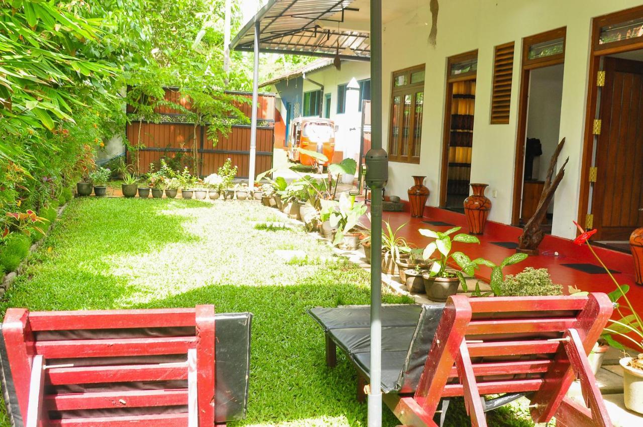 Gold Sand Resort Bentota Exterior photo