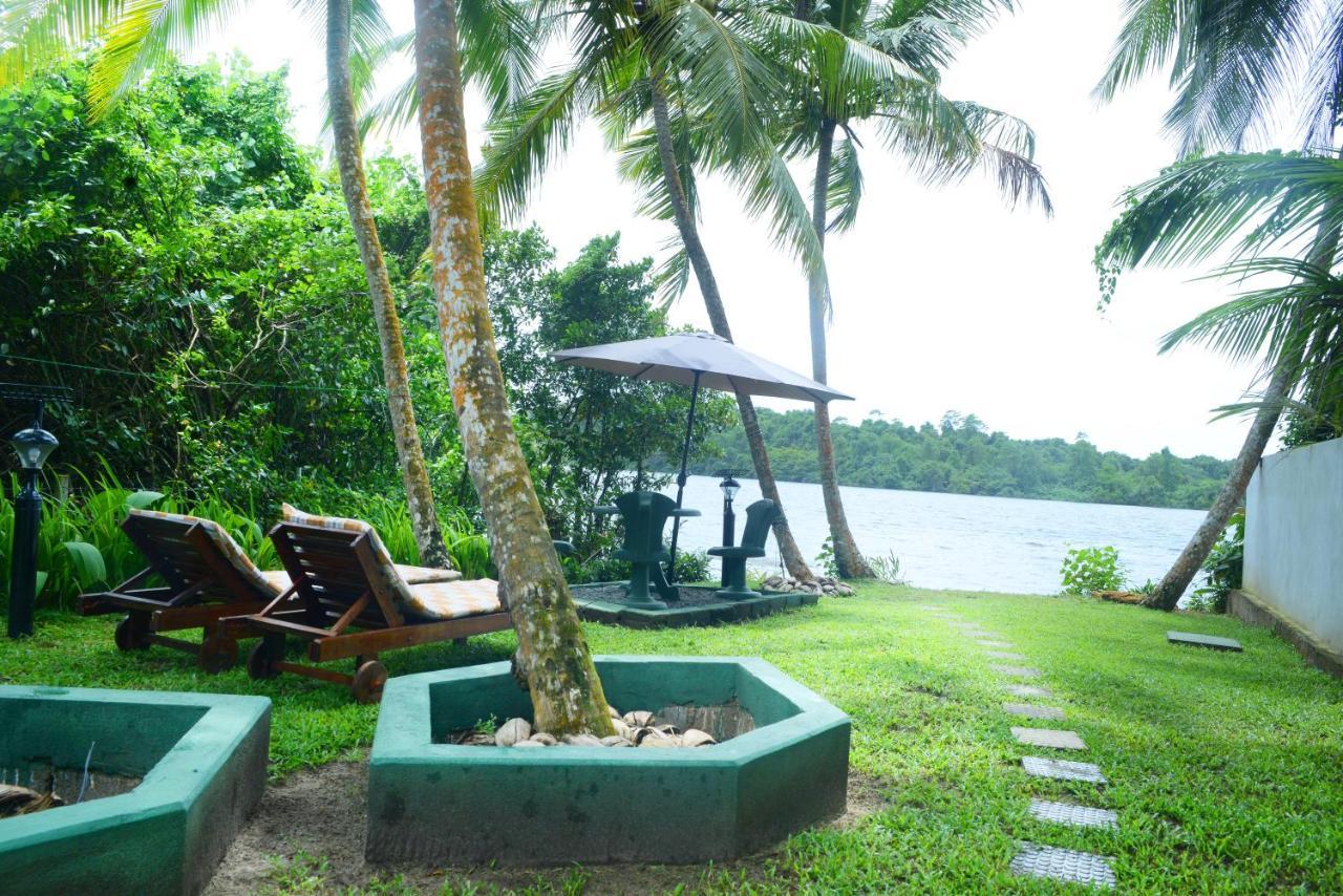 Gold Sand Resort Bentota Exterior photo